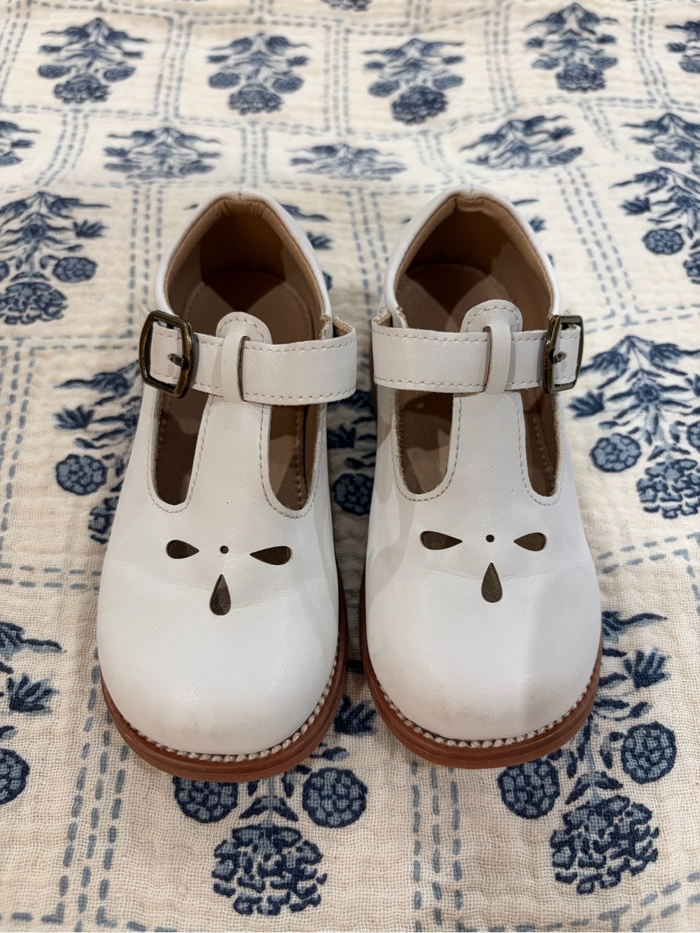 GINFIVE Toddler Mary Jane Shoes with Decorative Cutouts